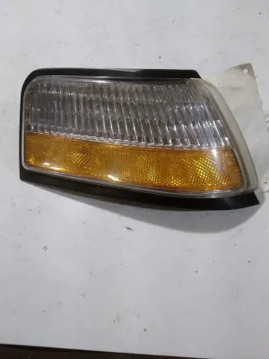 Front Lamp PONTIAC GRAND AM Right 86 87 88