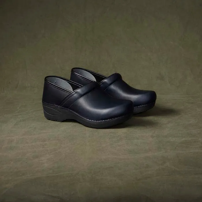 Womens Dansko Pro XP 2.0 in Navy